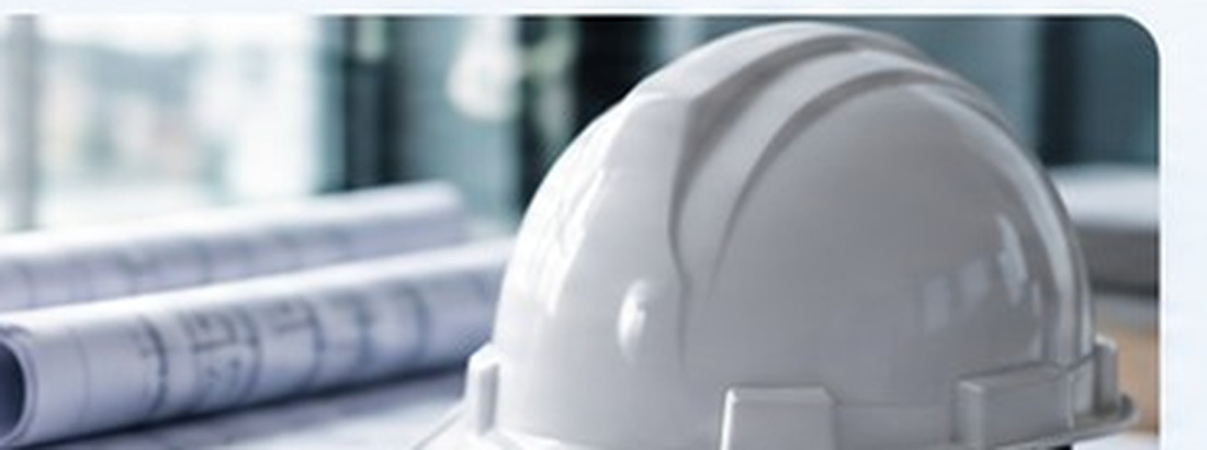 Bauhelm und Projektplanung